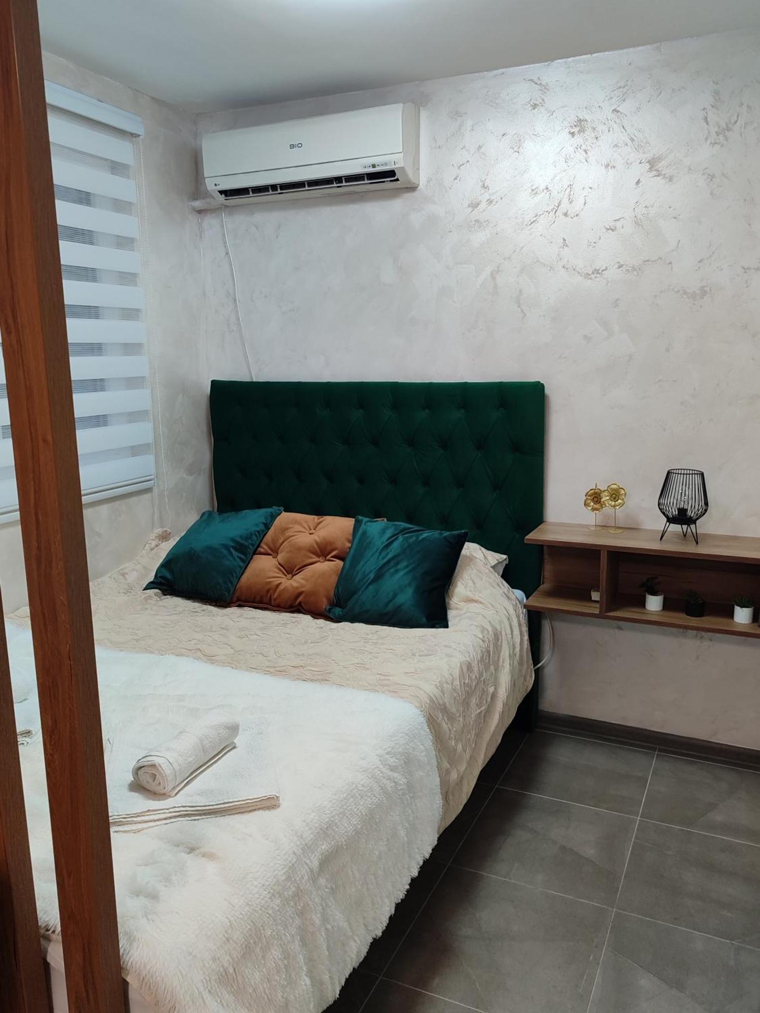 Studio Apartman Free Parking Rubikon Белград Екстер'єр фото